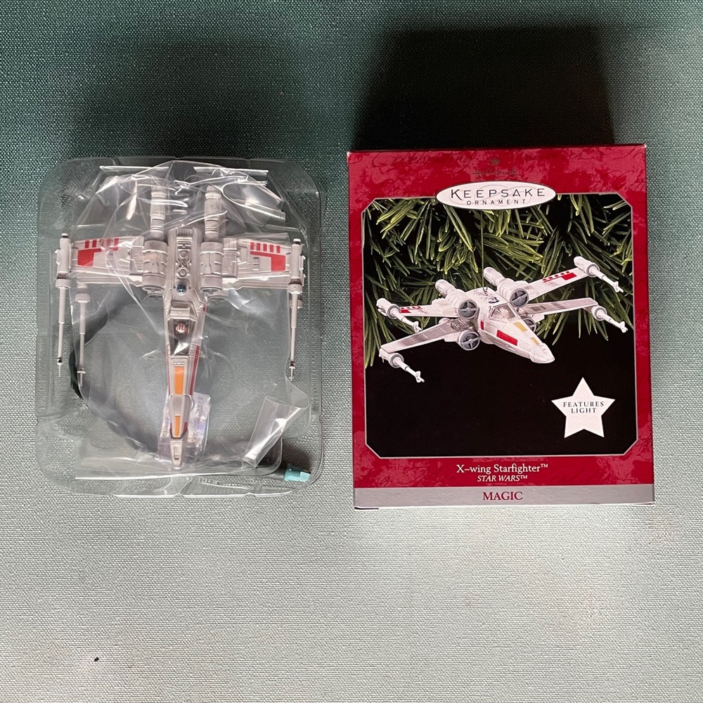 Hallmark Star Wars X-Wing Starfighter Ornament with Light Vintage 1998